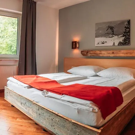 Hahnenkamm 3*