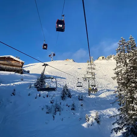 Hahnenkamm 3* Reutte