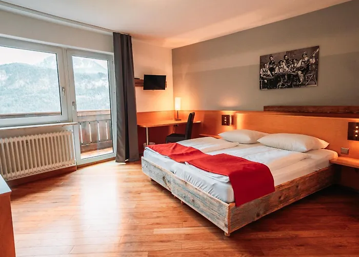 招待所 Hahnenkamm