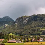 Hahnenkamm 3* Reutte