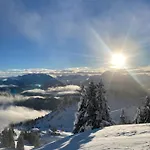 Pensionat Hahnenkamm 3*